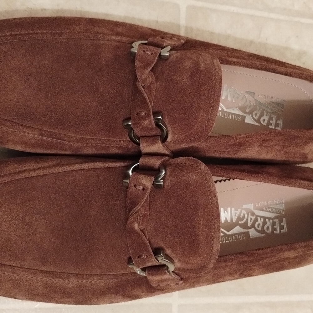 Men's dress shoes
